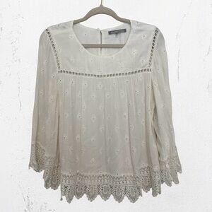 Daniel Rainn Ivory Embroidered Lace Hem Textured Top Size M